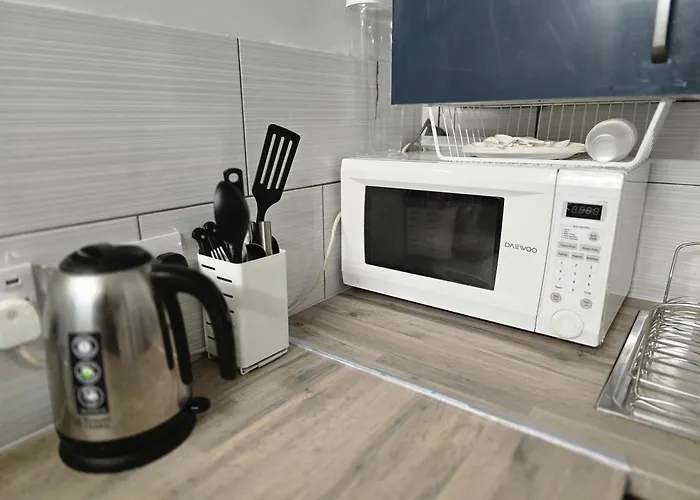 Studio With 3 Beds- 20 Min From London Bridge And Gatwick Airport
