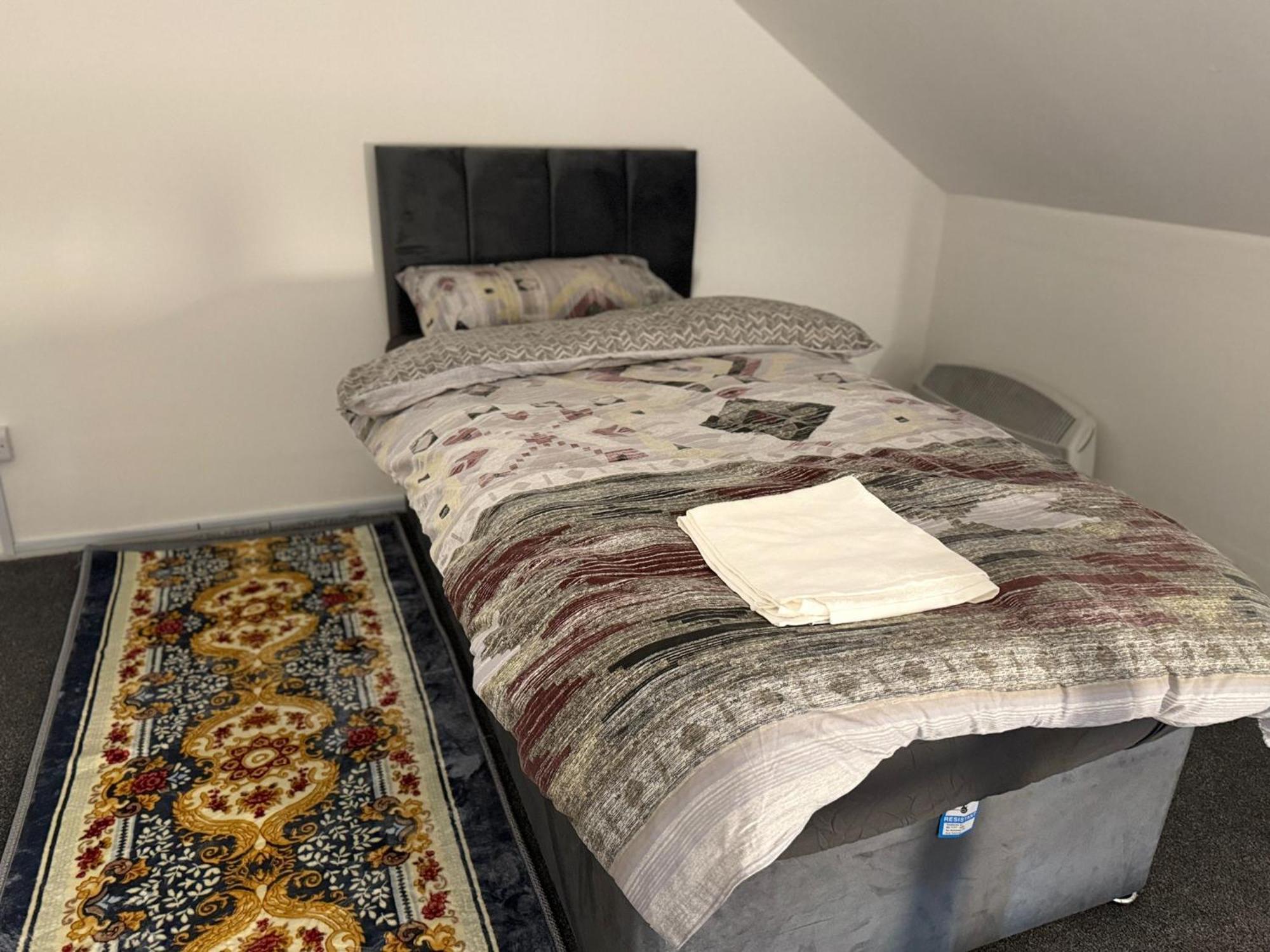 Апартаменты With 3 Beds- 20 Min From Bridge And Gatwick Airport *